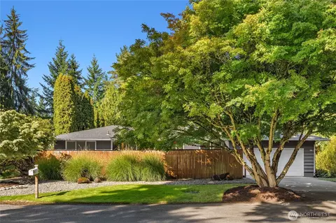12442 NE 6th Pl, Bellevue, WA 98005