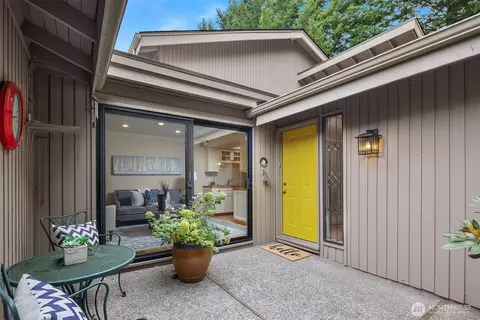 118 143rd Pl NE, Bellevue, WA 98007