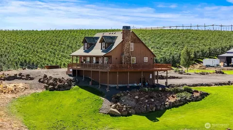 176 Rosenkranz Rd, Tieton, WA 98947