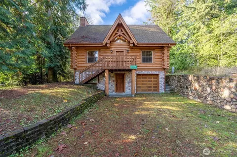 11098 Welcome Rd, Deming, WA 98244