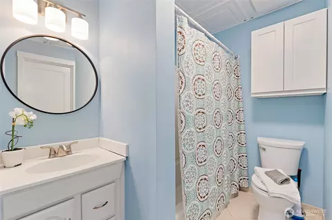Bath - 22718 1st Pl W, Bothell, WA 98021 photo 5 of 5