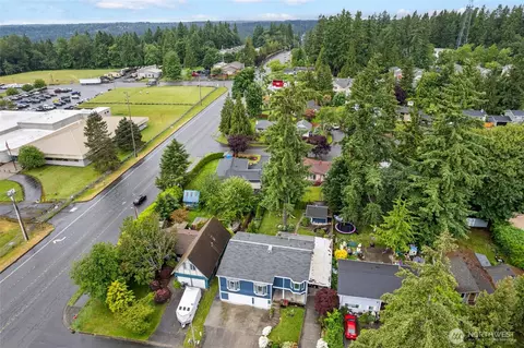 View/Area - 22718 1st Pl W, Bothell, WA 98021 photo 2 of 3