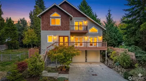1618 Pear St NE, Olympia, WA 98506