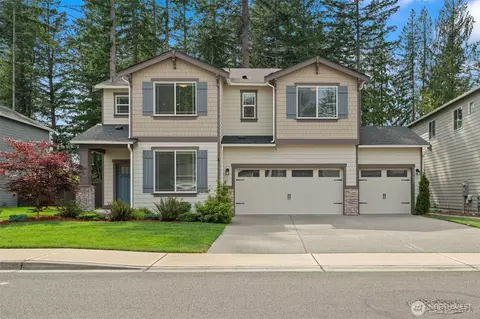 17602 Crossing Dr E, Puyallup, WA 98374