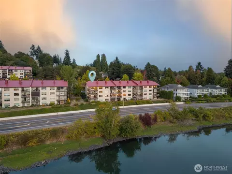 900 E Bay Dr NE #A-406, Olympia, WA 98506