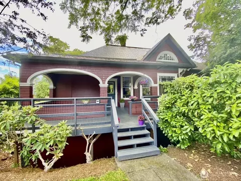 1800 J St, Bellingham, WA 98229