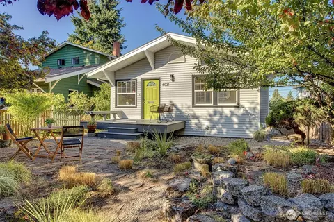 6021 45th Ave SW, Seattle, WA 98136