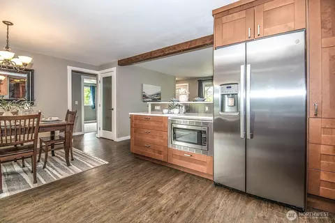 Kitchen - 16917 17th Ave SE, Bothell, WA 98012 photo 1 of 3