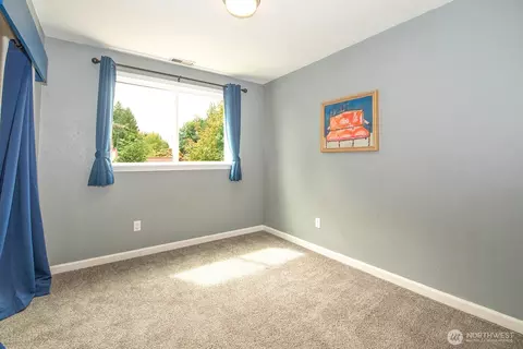 Bedroom - 16917 17th Ave SE, Bothell, WA 98012 photo 3 of 5