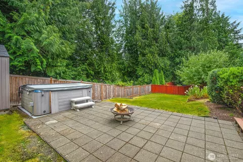 Exterior - 16917 17th Ave SE, Bothell, WA 98012 photo 11 of 12