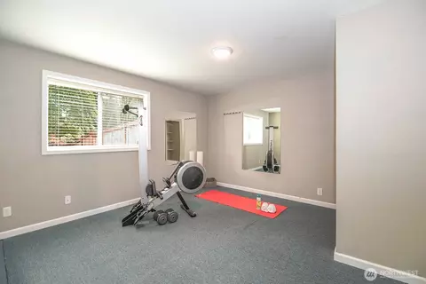 Bedroom - 16917 17th Ave SE, Bothell, WA 98012 photo 5 of 5