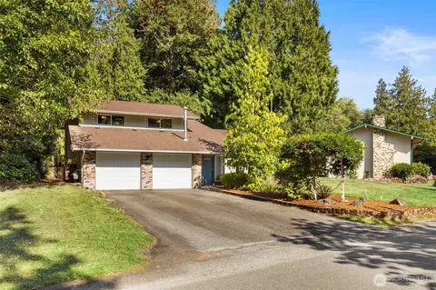 3496 NE Quinault Dr, Bremerton, WA 98311