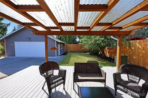Exterior - 908 Willow St, Sumner, WA 98390 photo 6 of 14
