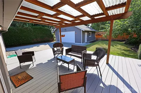 Exterior - 908 Willow St, Sumner, WA 98390 photo 4 of 14