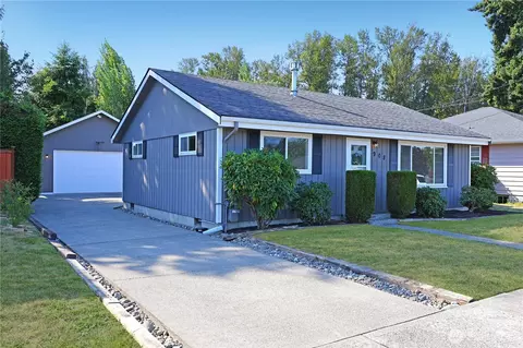 Exterior - 908 Willow St, Sumner, WA 98390 photo 2 of 14