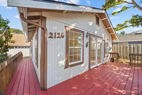 2126 Zephyr Pl, Bellingham, WA 98229