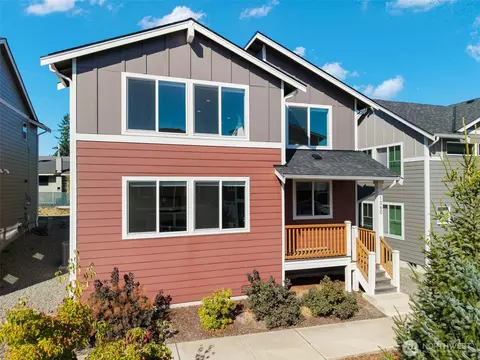 1060 Banyan St, Bremerton, WA 98310