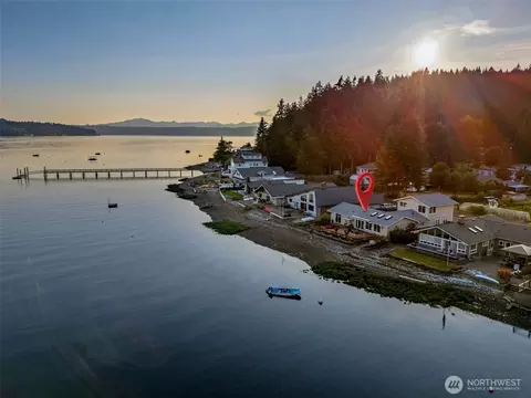 260 NE Shorebrook Dr, Tahuya, WA 98588