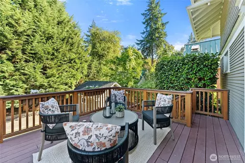 Exterior - 1912 26th Ave E, Seattle, WA 98112 photo 3 of 7
