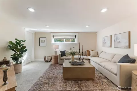 Living - 1912 26th Ave E, Seattle, WA 98112 photo 4 of 5