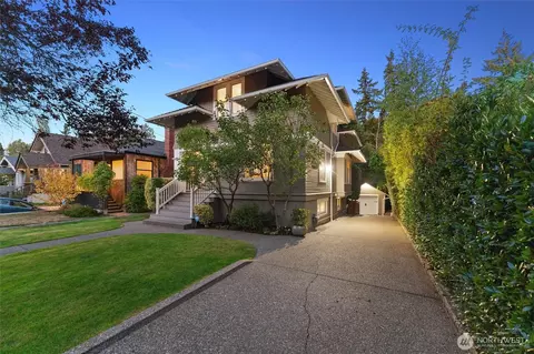 Exterior - 1912 26th Ave E, Seattle, WA 98112 photo 7 of 7