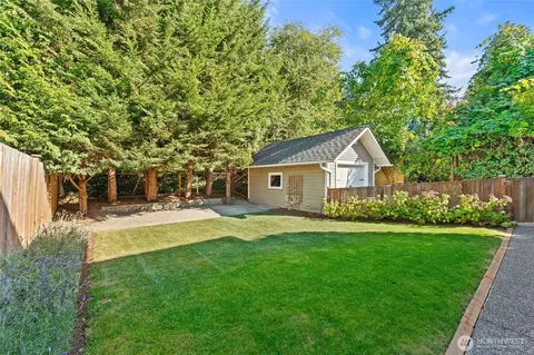 Exterior - 1912 26th Ave E, Seattle, WA 98112 photo 5 of 7