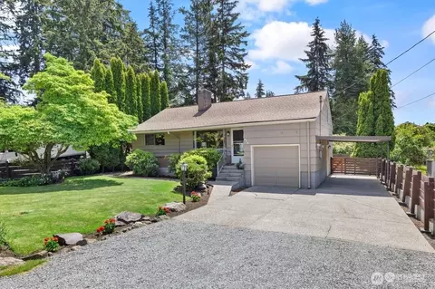 515 NE 123rd St, Seattle, WA 98125