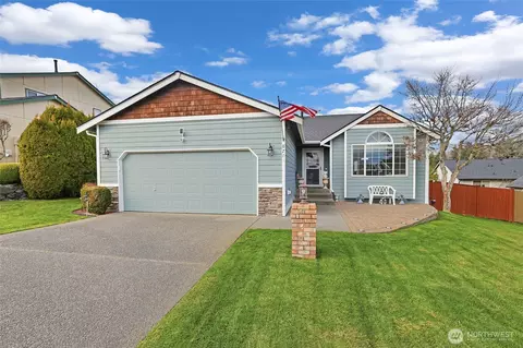 Exterior - 8701 198th St E, Spanaway, WA 98387 photo 4 of 11