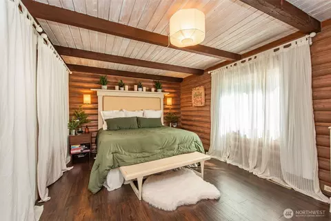 Bedroom - 412 Buck Loop Rd, Sequim, WA 98382 photo 2 of 4