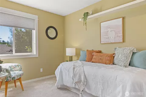 Bedroom - 5909 40th Ave SW #A, Seattle, WA 98136 photo 4 of 4