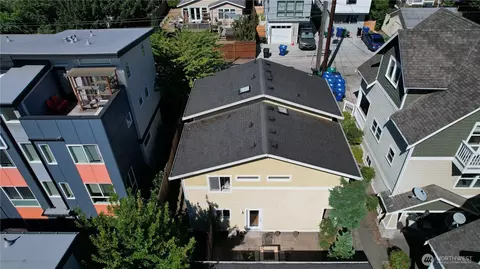 View/Area - 5909 40th Ave SW #A, Seattle, WA 98136 photo 3 of 4