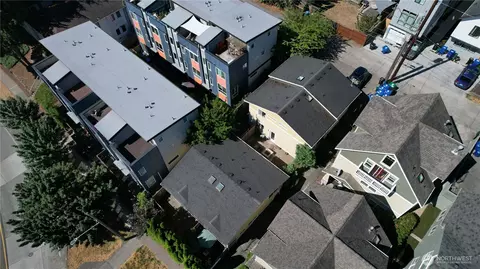 View/Area - 5909 40th Ave SW #A, Seattle, WA 98136 photo 2 of 4