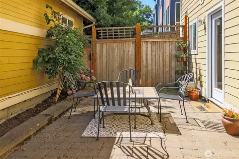 Exterior - 5909 40th Ave SW #A, Seattle, WA 98136 photo 3 of 5