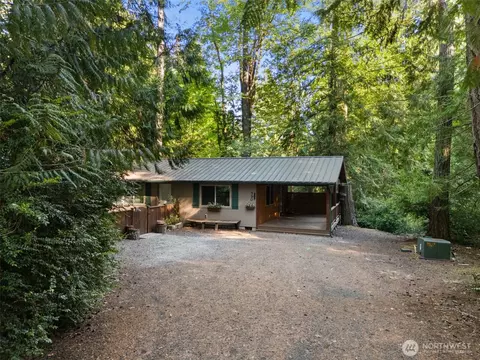 590 E Pointes Dr W, Shelton, WA 98584