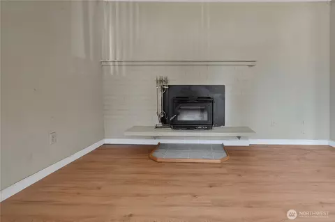 Living - 17123 17th Ave E, Spanaway, WA 98387 photo 2 of 4