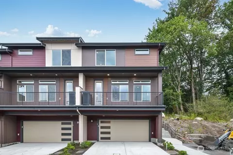 13216 NE 127th Ct #E, Kirkland, WA 98034