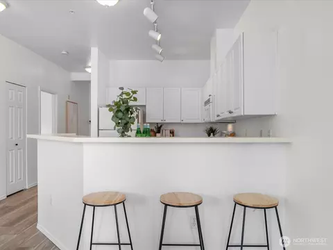 Kitchen - 17426 Bothell Way NE #A-407, Bothell, WA 98011 photo 2 of 4