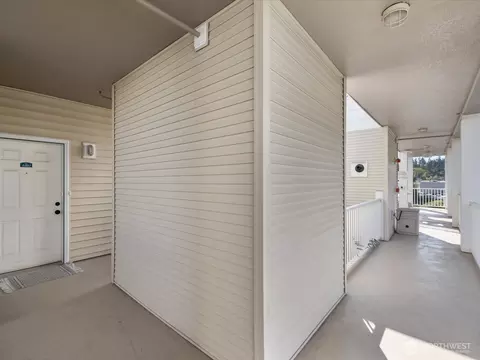 Entry Way - 17426 Bothell Way NE #A-407, Bothell, WA 98011 photo 3 of 3