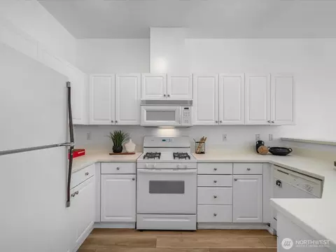 Kitchen - 17426 Bothell Way NE #A-407, Bothell, WA 98011 photo 1 of 4