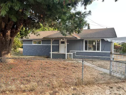 1104 Walnut St, Bremerton, WA 98310