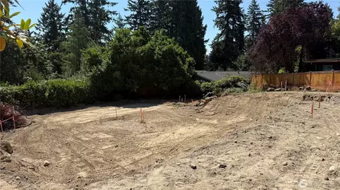 16517 2nd Pl, Bellevue, WA 98008