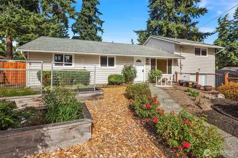 1901 192nd Pl SW, Lynnwood, WA 98036