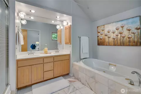 Bath - 6315 208th St E, Spanaway, WA 98387 photo 1 of 3