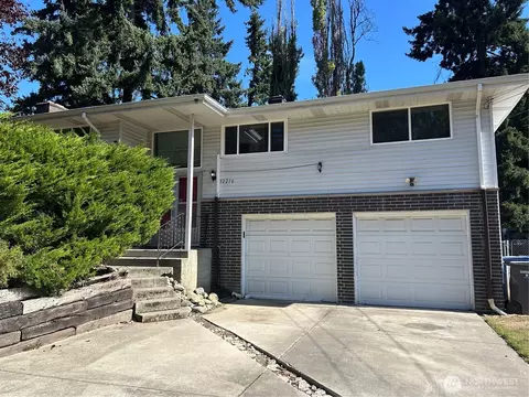32216 39th Ave S, Federal Way, WA 98001