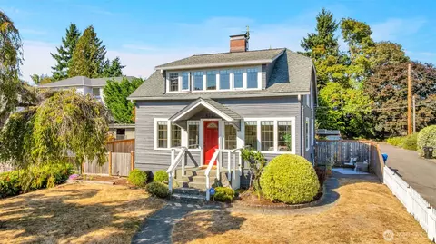 5232 S Holly St, Seattle, WA 98118