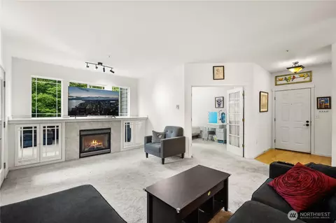 107 164th St SE #2-301, Bothell, WA 98012