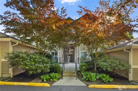 Exterior - 107 164th St SE #2-301, Bothell, WA 98012 photo 2 of 6