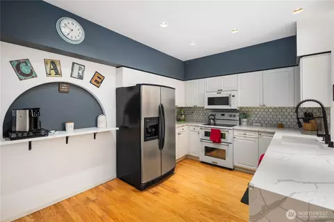 Kitchen - 107 164th St SE #2-301, Bothell, WA 98012 photo 2 of 5