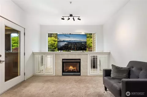 Living - 107 164th St SE #2-301, Bothell, WA 98012 photo 3 of 5