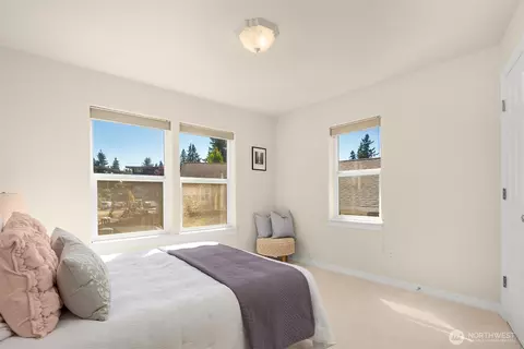 Bedroom - 520 46th St SE, Everett, WA 98203 photo 4 of 5